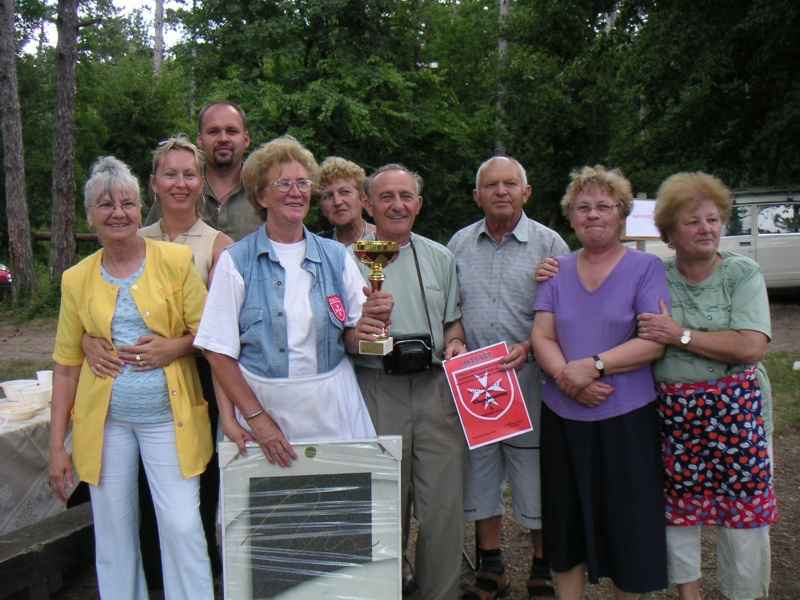 T�bb k�phez katt a k�pre...